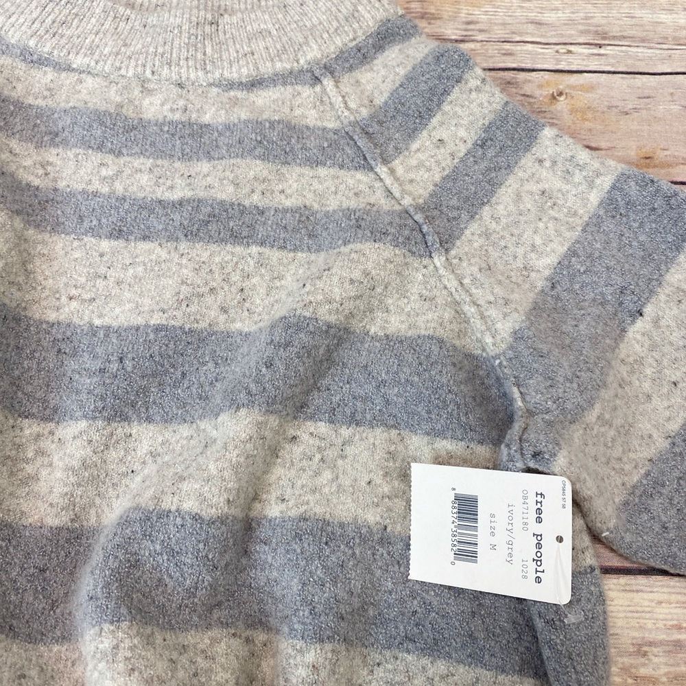 Free people striped mock neck raglan sleeve knit sweater Ivory/grey M - Picture 4 of 6